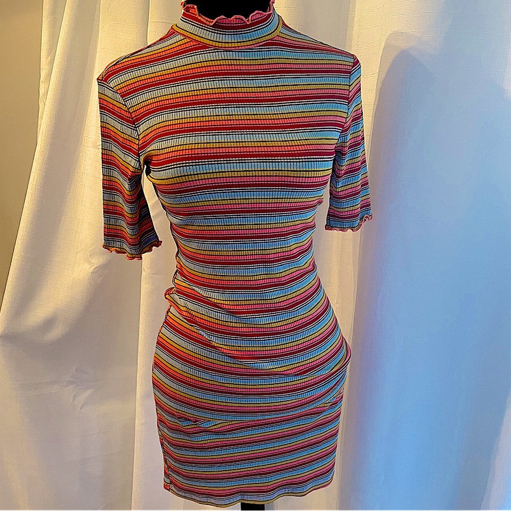 Socialite Striped dress Rainbow color sz S stretch comfy. NWOT🚭 Spring Fasion